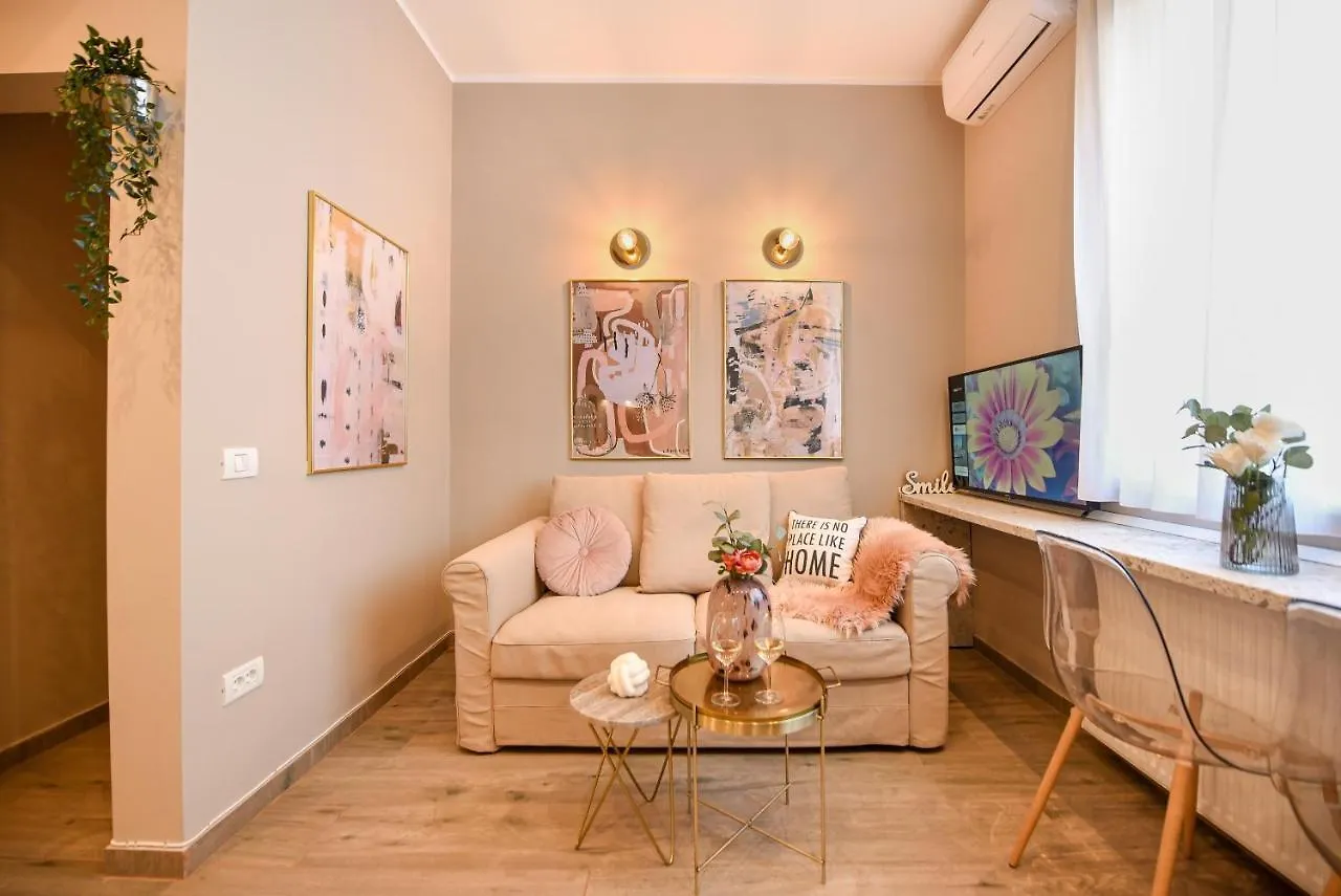 Sweet Blossom - Lovely 1Br Apt In The City Center 布加勒斯特